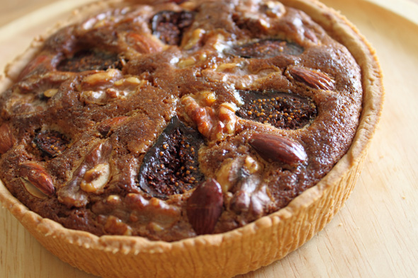 木の実のタルト