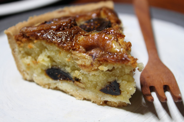 木の実のタルト