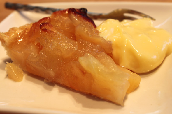 111015_04 アップルパイ カスタードクリーム添え